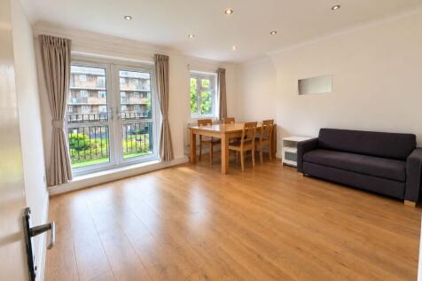 2-bed flat on Astbury House - 2 Bedroom with a living room, £2,349/mo