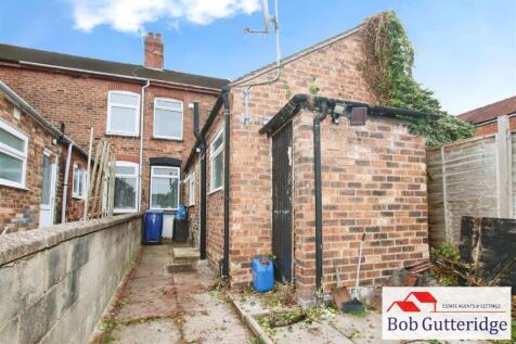 ENCLOSED REAR YARD