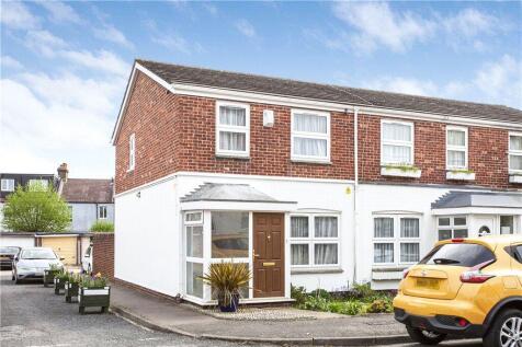 London, SE25 - property photo