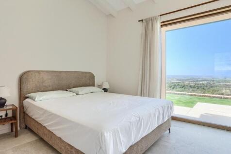 Bedroom 2 with en su