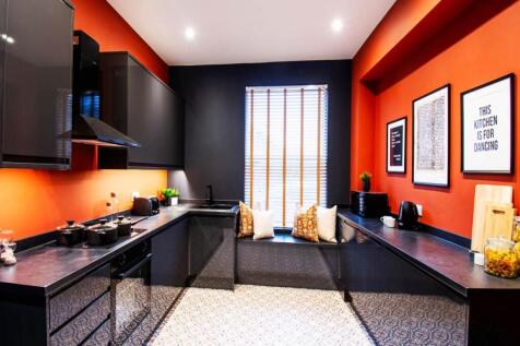Harehills Avenue (Room 1), Chapeltown, Leeds photo 4