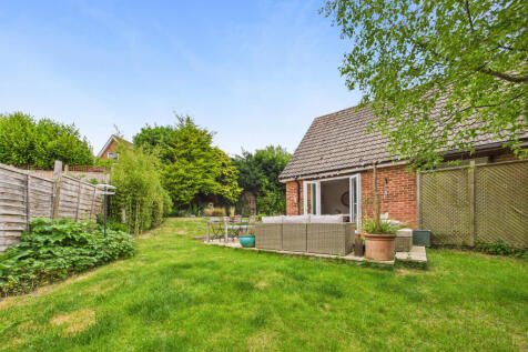 CAM01354G0-PR0516-STILL013