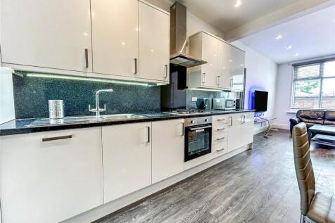 6-bed house on Moseley Road, Fallowfield, Manchester, Greater Manchester, M14, £4,425/mo