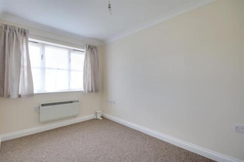 Bedroom Two (2)