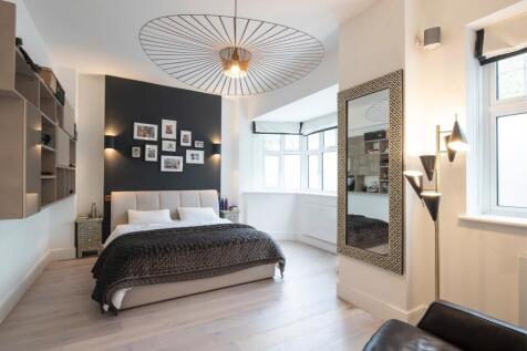 Eton Court, Eton Avenue, Belsize Park, London photo 4