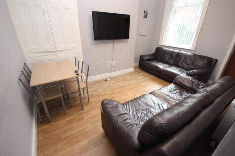 5-bed terraced on Rossett Avenue, Liverpool, £542/mo