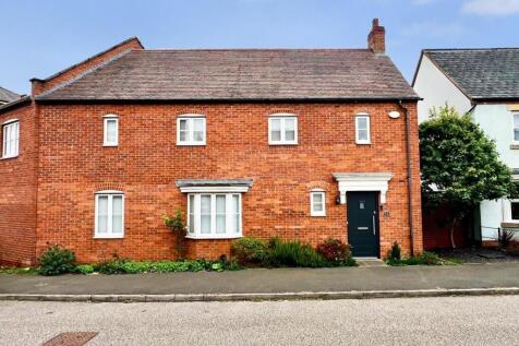 16 Winter Gardens Way Front.jpg