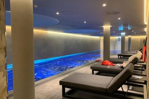 Swimming pool (8)