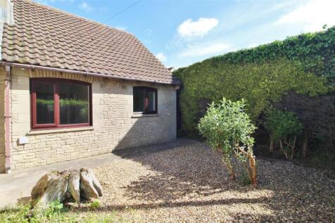 REAR GARDEN -