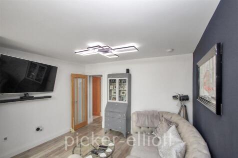 Large L Shaped Living Kitchen/Dining Room