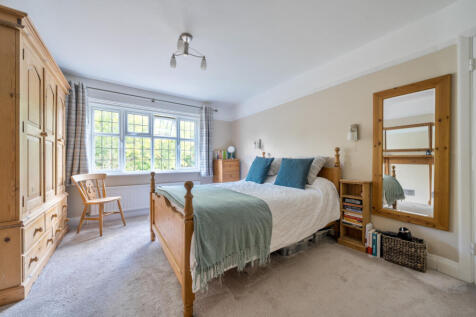 1348813-18-68bed7...