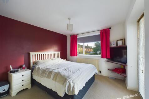 CAM03218G0-PR0473-STILL001