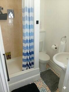 Room 16 En-suite