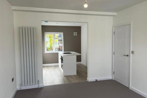 Norfolk Road, Colliers Wood photo 5