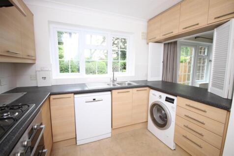 kitchen open hatch.JPG