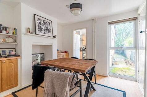 St Johns Road, Harpenden, Hertfordshire, AL5 photo 3