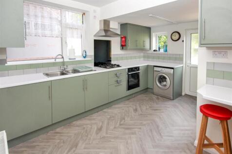 Kitchen.JPG