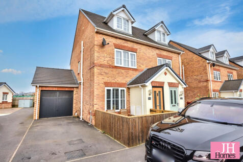 Barrow-in-furness, LA13 - property photo