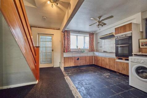 Kitchen Diner to Front