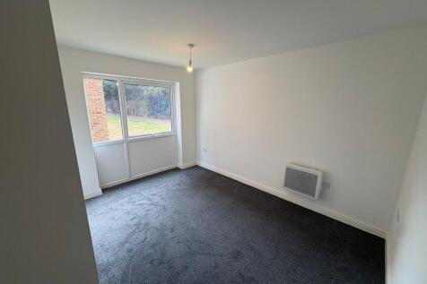 Crocus Way, Springfield, Chelmsford, Essex photo 4