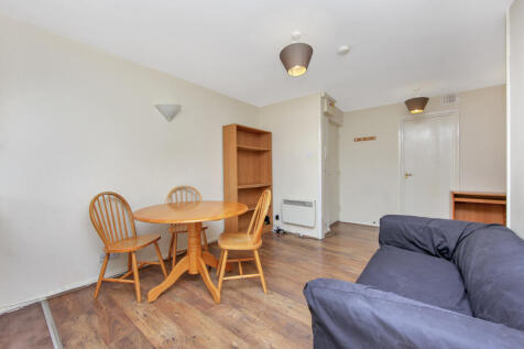 Ambassador Square, London, E14 photo 3