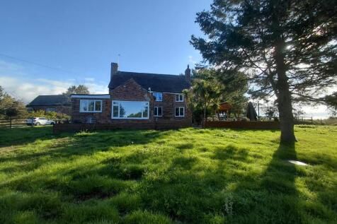 3 Bedroom House &amp; Workshop - Upper Riddings Farm 