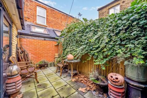 46 Thorney Hedge Road-12.jpg
