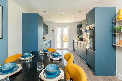 Host with ease in your bright, sociable kitchen-diner