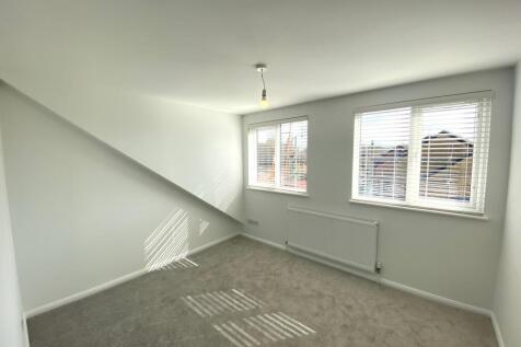 Warblington Close, Chandler's Ford, EASTLEIGH photo 5