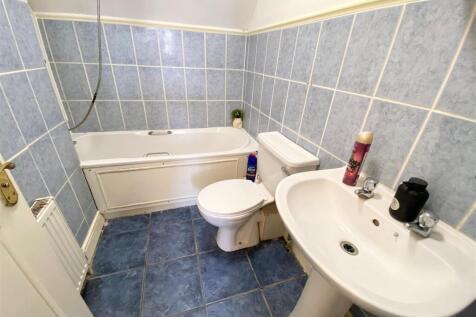Bathroom.jpg