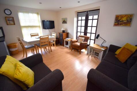 Living Room.JPG