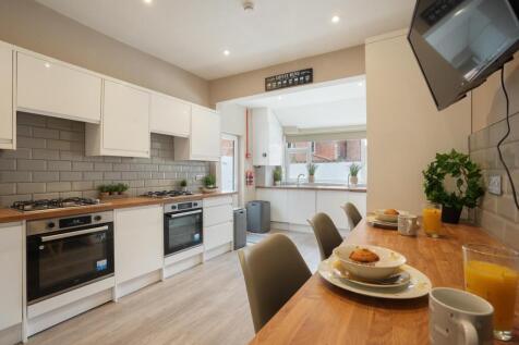 £170 pppw ** Larkdale Street photo 4