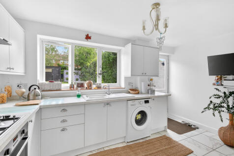 26priestwoodavenuelarge12