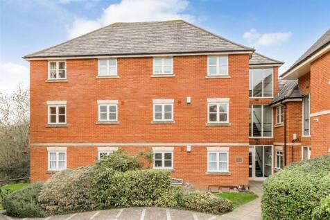 Darwin Close-Front