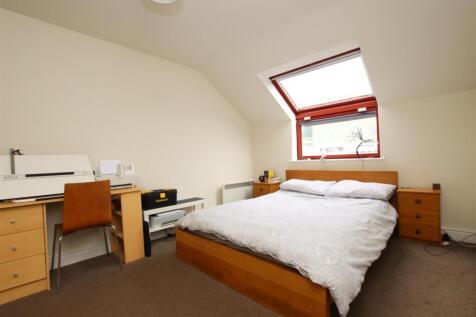 Bedroom one.JPG