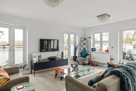 14 Bentham House-12.jpg