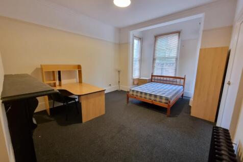 14 Claremont Road, Leamington Spa photo 5