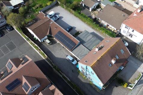 20 - Hotel for Auction, Gloucester Road, Patchway.