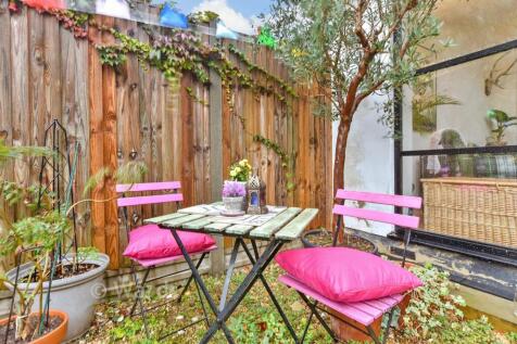 External Lifestyle Photograph