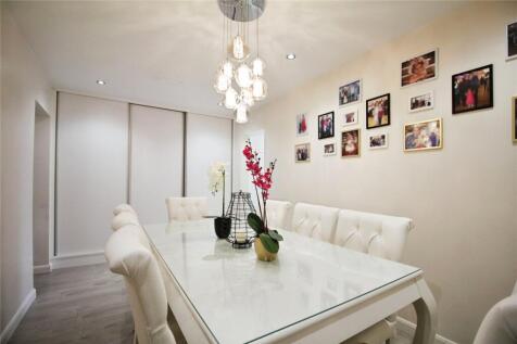 Harold Gardens, Wickford, Essex, SS11 photo 3