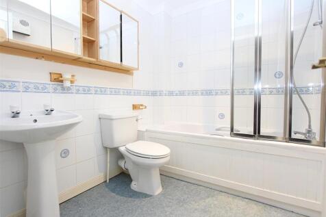 Bathroom.JPG