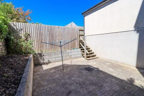 Courtyard The Garden Flat