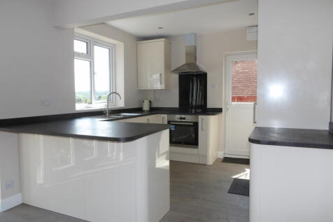 Parkland Drive, Wingerworth, Chesterfield, S42 photo 2