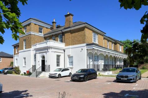 Slough, SL2 - property photo