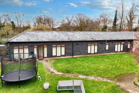 Newmarket, CB8 - property photo