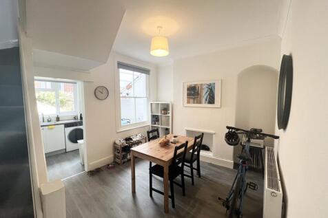 Roberts Road, Exeter photo 3