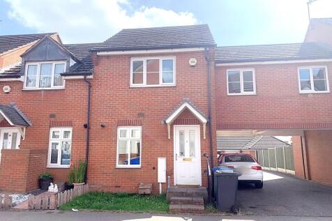3-bed terraced on Stowe Drive, Rugby, £1,165/mo