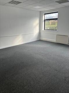 Office to rent Image 3