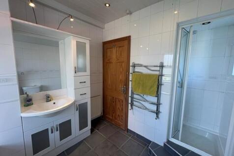 Bath 2.jpg