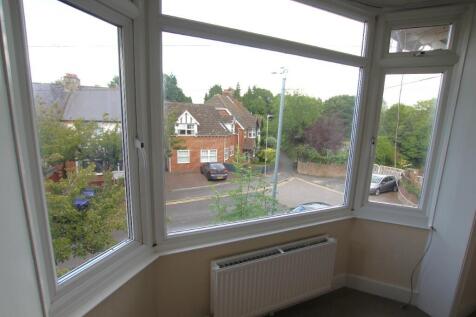 Lower Queens Road, Ashford, Kent, TN24 photo 3